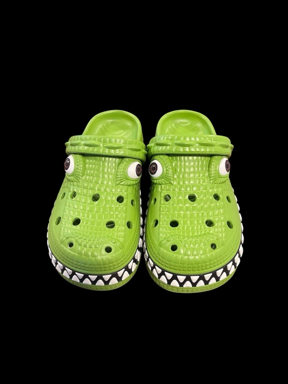 Green Crocodile Cartoon Clogs | Fun Novelty Slip-Ons 🐊 - Picture 2 of 3
